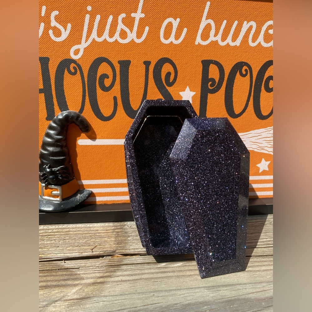 Coffin box! - Picture 3 of 5